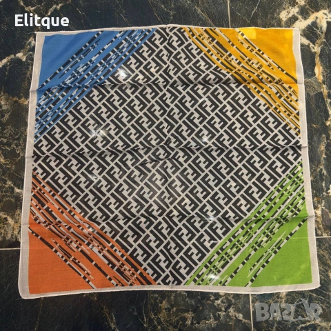 Копринен шал Висококачествена материя  Включена е кутия с марка 45x45 см fendi, снимка 7 - Шалове - 53289082