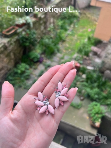 Розови обици с блестящи камъчета много нежни и красиви 🌸, снимка 5 - Обеци - 52378084