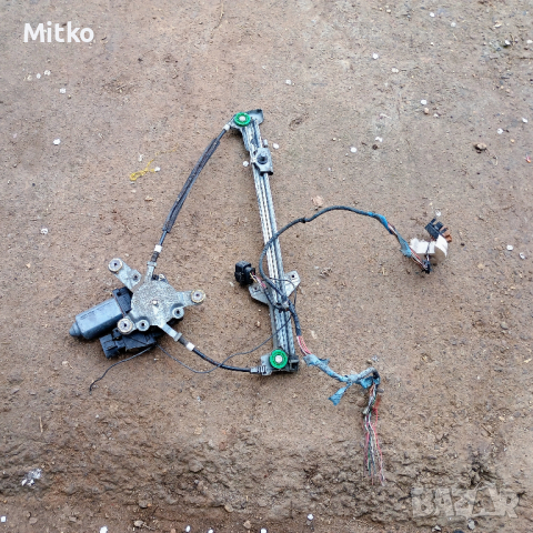 Стъкло повдигач Преден Ляв Ел. За Ауди 100 - А6 Ц4 1995г / Audi 100 - A6 C4 1995y