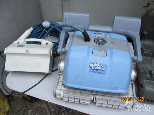 Прахосмукачка робот за басейни Dolphin SUPREME M4 PRO, снимка 4 - Басейни и аксесоари - 51461483