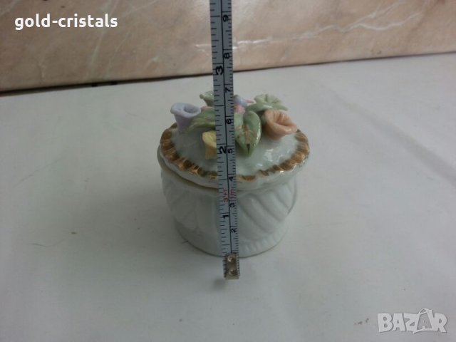 порцеланова кутийка, снимка 4 - Антикварни и старинни предмети - 26223876