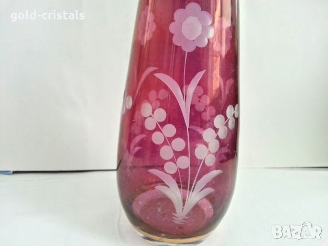 Стъклена гравирана ваза , снимка 3 - Антикварни и старинни предмети - 27021585