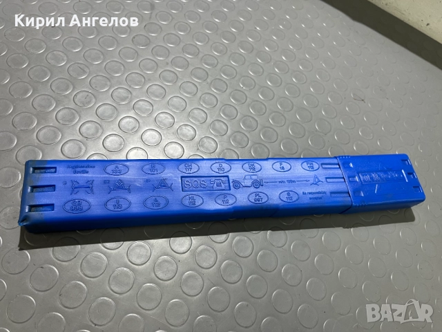 Оригинален триъгълник за BMW, снимка 4 - Аксесоари и консумативи - 52806481