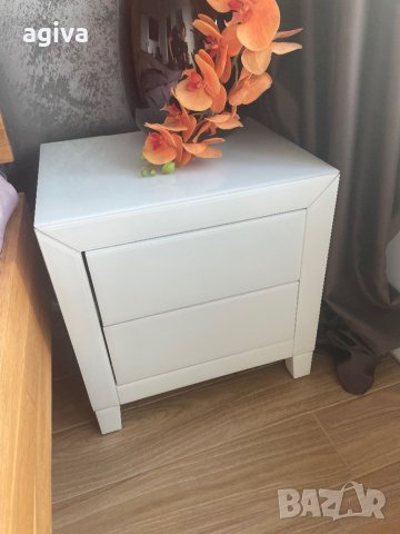 Kare нощно шкафче 1 брой, снимка 2 - Шкафове - 43610381