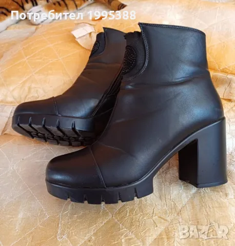 Дамски боти от еко кожа , снимка 2 - Дамски боти - 48787942