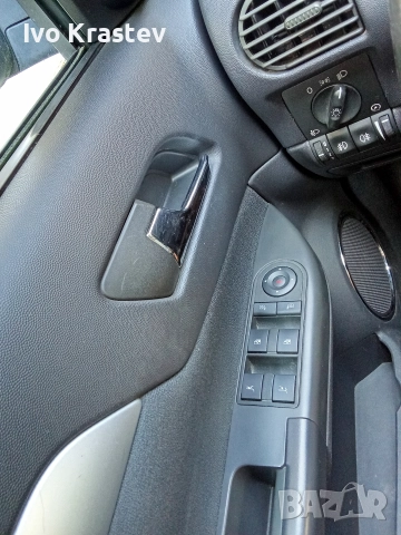 Опел Корса 1,4 бензин,клима, снимка 15 - Автомобили и джипове - 52956673