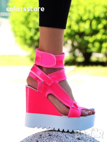 Сандали на платформа - циклама - KD20