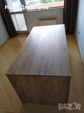 Голямо бюро за програмист, ширина 160 см, дълбочина 80 см височина 76 см., снимка 3 - Работни маси и бюра - 51850671