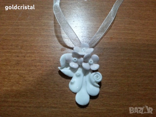 порцелан   колие медальон висулка , снимка 2 - Антикварни и старинни предмети - 43690449