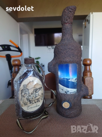 Интересен и красив лот-Колекционерски бутилки.Цената е за двете., снимка 3 - Други стоки за дома - 51816702