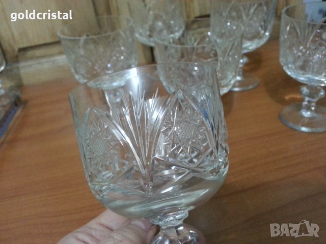 Кристални чаши , снимка 1 - Антикварни и старинни предмети - 36634427