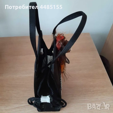 Малки дамски чанти, снимка 3 - Чанти - 53081950