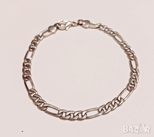 Сребърна гривна с плетка тип Олекотено Фигаро / Картие (Light Figaro)