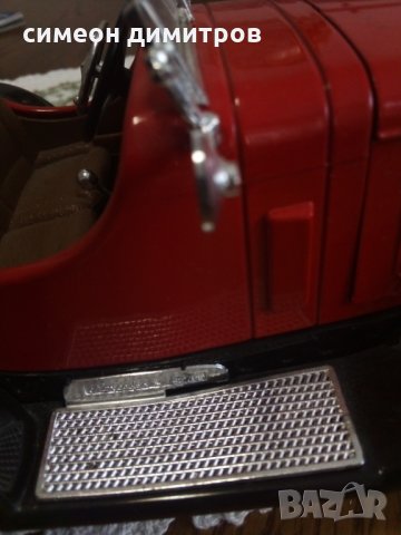 Метално копие на мерцедес за колекционери на марката оригинал 1/18  подвижна ходова час, волан гуми, снимка 10 - Антикварни и старинни предмети - 27936846