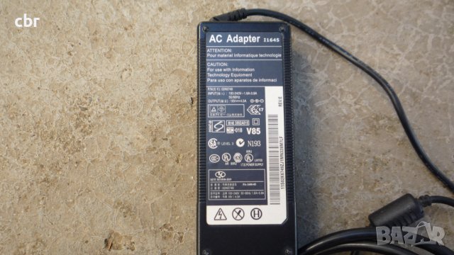 Зарядно за лаптоп, снимка 3 - Кабели и адаптери - 43560522