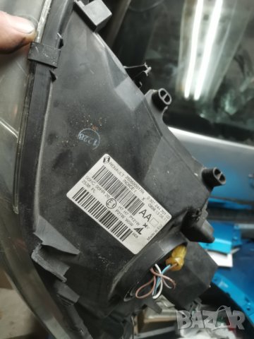 Ляв фар за Рено Меган 2010 г, снимка 7 - Части - 35381613