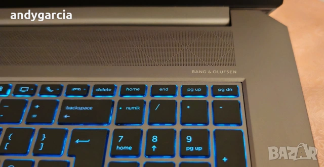 HP ZBook 17 DreamColor 4K UHD /Intel Core i7-9750H/NVidia RTX 4000 8GB/32GB RAM/1TB SSD NVMe, снимка 8 - Лаптопи за работа - 53380457