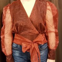 Стилна червена блуза., снимка 2 - Блузи с дълъг ръкав и пуловери - 27846158