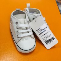 Бели буйки ,тип кецове -чисто нови  Размер 18/24м Цена 10лв, снимка 4 - Бебешки обувки - 40081718
