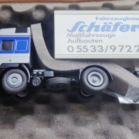 Модел камион MAN 1/50, снимка 2 - Колекции - 43411221