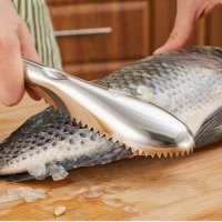 Уред нож за почистване на  риба -  лесно премахване на люспите с удобна дръжка, снимка 5 - Прибори за хранене, готвене и сервиране - 34845351