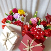 Налични кутии с бонбони,рози ,ароматни цветя, снимка 7 - Декорация за дома - 32955674