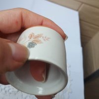 8 бр. Красиви порцеланови пръстени за салфетки от Корея, снимка 10 - Антикварни и старинни предмети - 39478468