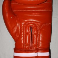 Adidas- Оригинална боксова  лява ръкавица от естествена кожа , снимка 2 - Бокс - 36888298