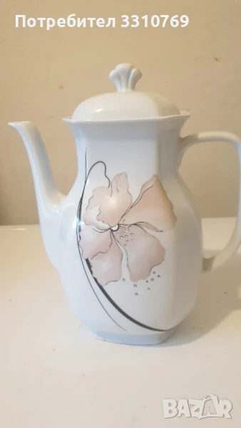 Красив порцеланов чайник , снимка 1