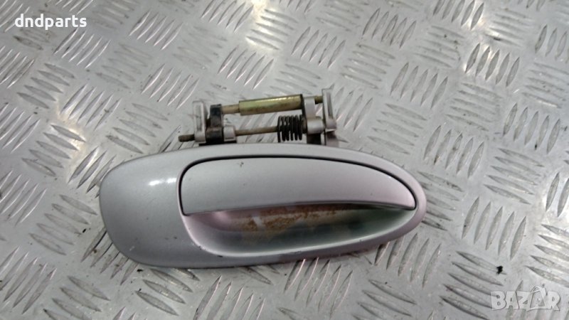 Предна дясна външна дръжка Toyota Avensis,2001г., снимка 1