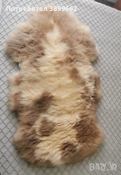 Килим от естествена овча кожа, снимка 1