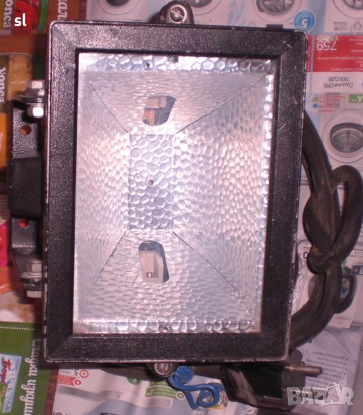 Халогенен прожектор, снимка 1