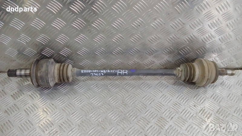 Полуоска Mercedes E220 CDI W212 2011г.(задна дясна)	, снимка 1