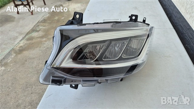 Ляв фар Mercedes Sprinter Full Led година 2024 2025 код A9109068900 , снимка 1
