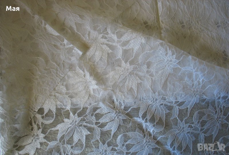 Бяла дантела за рокля, блуза, пола и декорации, снимка 1