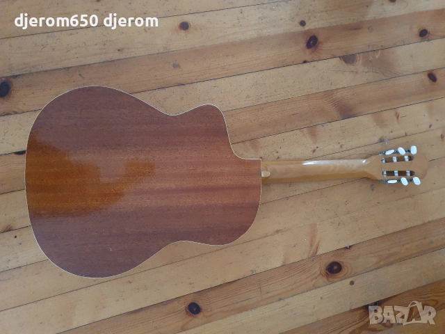 Акустична китара, снимка 2 - Китари - 53570429