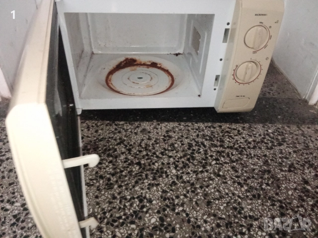 Микровълнова печка Zanussi за части, снимка 3 - Печки, фурни - 51865819