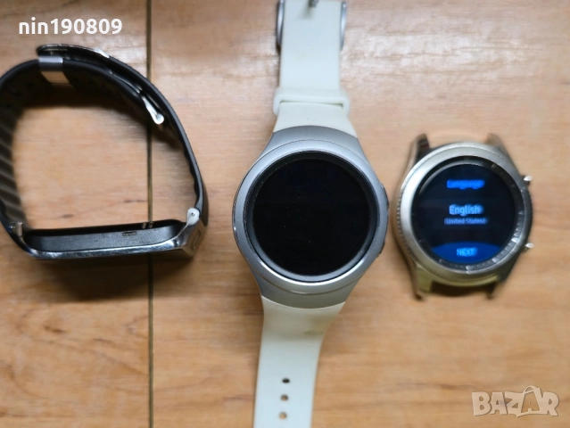 Смарт часовници Samsung Gear, снимка 2 - Смарт часовници - 51825004