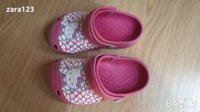 Гумени чехли тип crocs, Hello Kitty/ George, 25ти номер, снимка 1