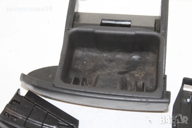 Пепелник преден Фиат Пунто 2 2001 1.2i 60 Fiat Punto 2  2/3врати, снимка 2 - Части - 53503661