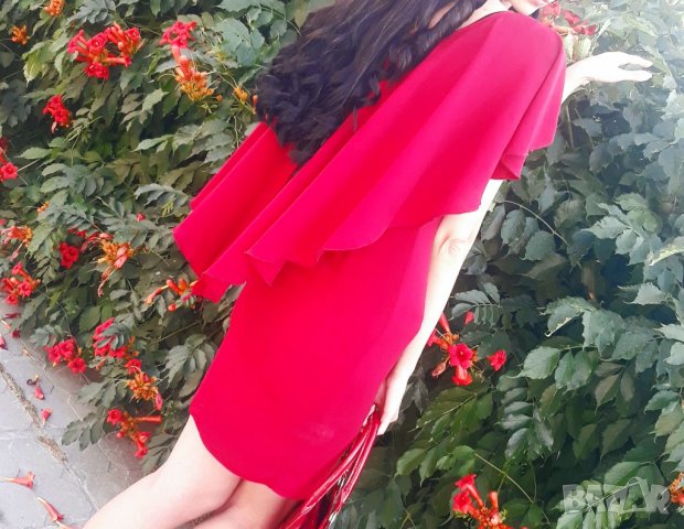 Ефектна Ярко винено червена рокля по тялото с гръб воали тип крила С/М, снимка 1 - Рокли - 33566641