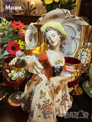 Sitzendorf Germany  Circa 1921-1927 “ Тиролката” - удивителна красота и великолепие, синеока германк