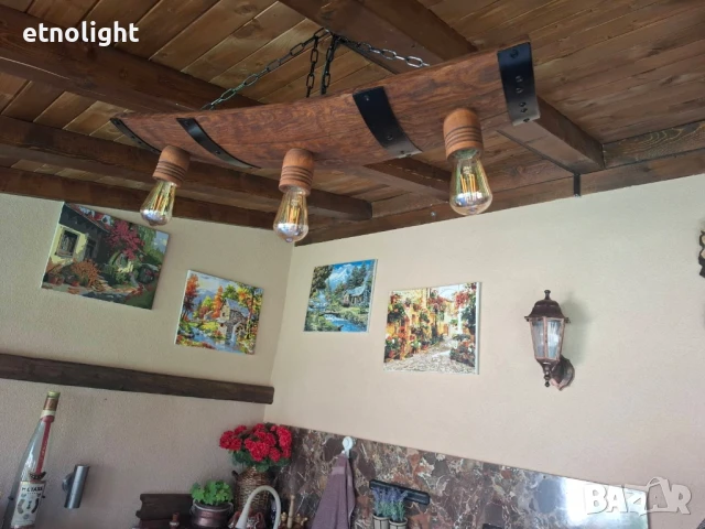 Полилеи от автентични реставрирани дъбови бъчви с ръчно изработени дървени чашки 