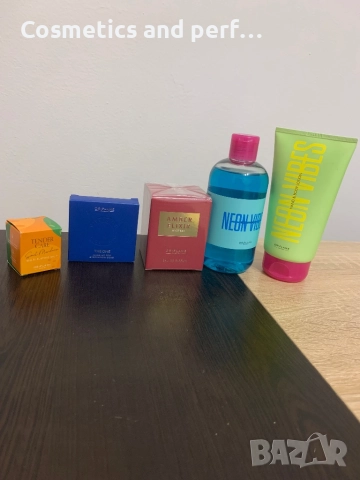Лот от дамски парфюм + сенки + душ гел + нежна грижа и крем за тяло 