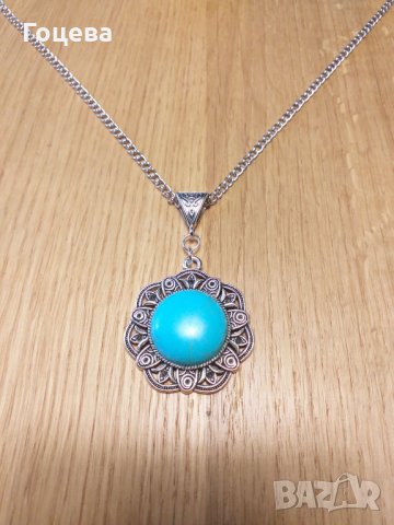 Прелестен филигранен медальон с голям Тюркоаз и орнаменти в цвят Антично сребро, снимка 2 - Колиета, медальони, синджири - 28762549