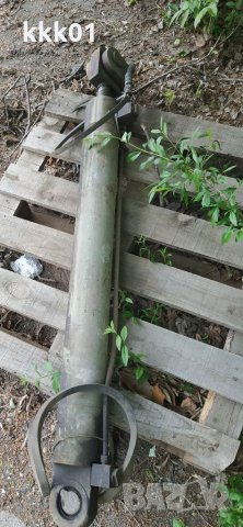 Силов хидравличен цилиндър двойнодействащ 