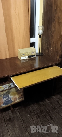 Ретро бюро с декупаж + подарък , снимка 4 - Бюра - 52330940