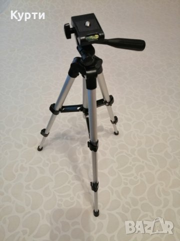 НОВ Универсален сгъваем статив за фотоапарат,камера,телефон , снимка 2 - Чанти, стативи, аксесоари - 26953765