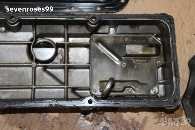 Капак клапани Рено Меган Сценик 1998 1.6i Renault Megane Scenic, снимка 4 - Части - 53489482