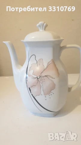 Красив порцеланов чайник , снимка 1